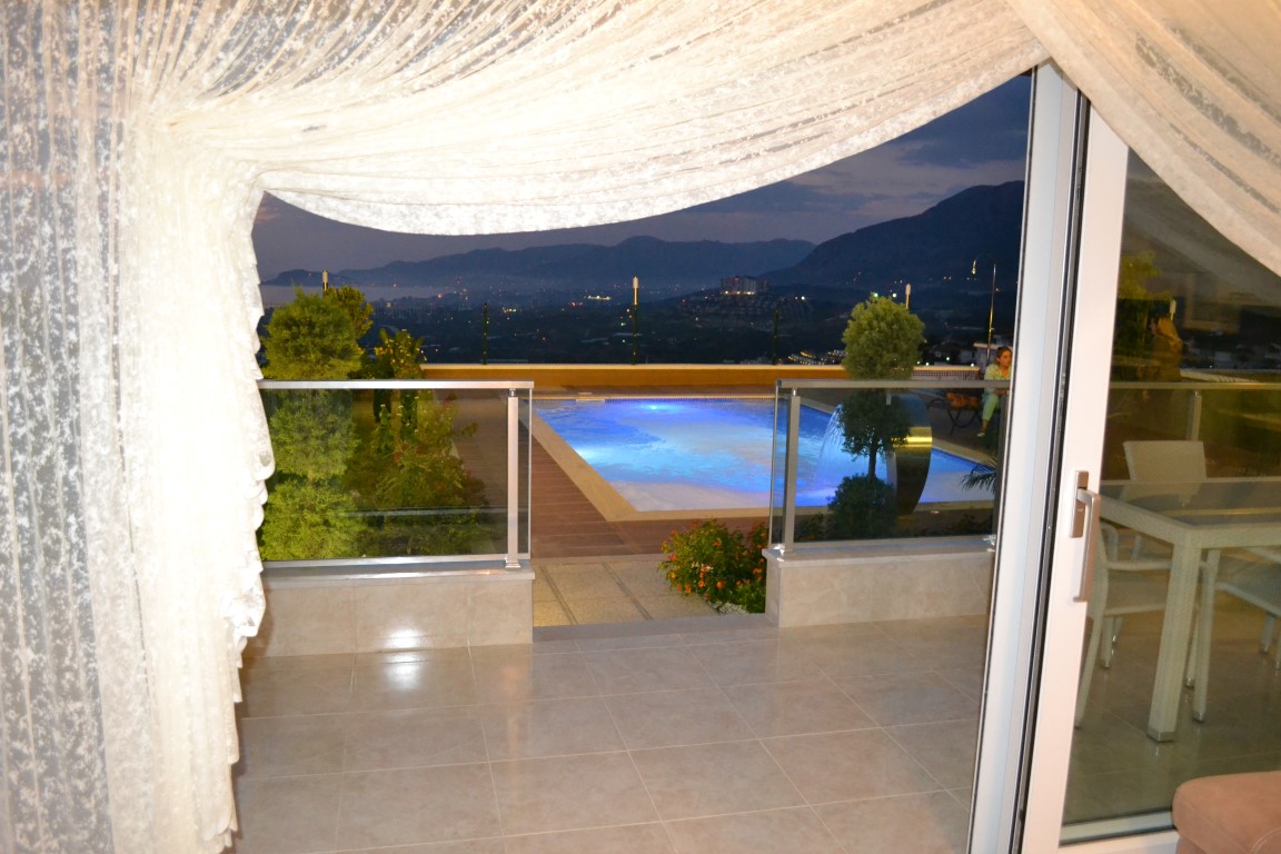 Luxury VIP Villa for sale in Kargicak, Alanya